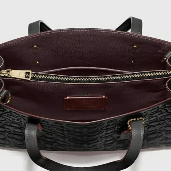 Charlie Carryall 28 In Signature Leather Black - Picture 3 of 6